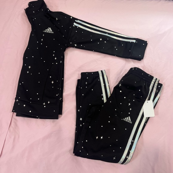 💥price drop for limited time 💥Girls Adidas Classic Tricot Jacket & Joggers Set - Picture 7 of 7